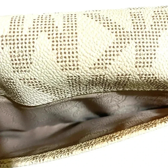 Michael kors MK signature print canvas wallet - Picture 4 of 8